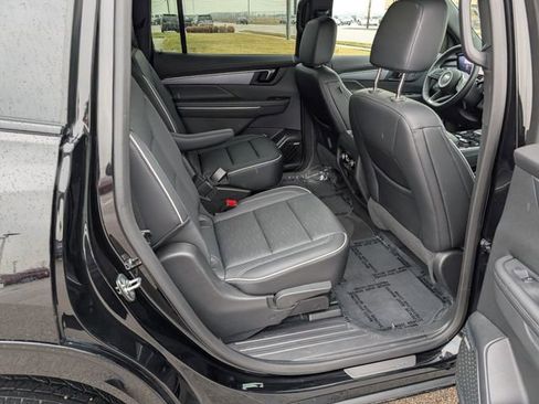 Used 2025 Buick Enclave Sport Touring image 6