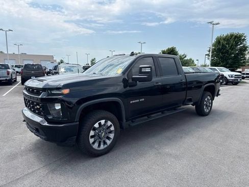 Used 2021 Chevrolet Silverado 2500 Custom w/ Custom Value Package AWD/4WD image 3
