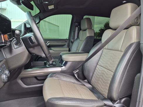 Used 2024 Chevrolet Silverado 2500 ZR2 w/ LPO, Dark Essentials Package AWD/4WD image 15