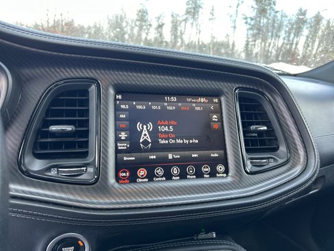 Used 2023 Dodge Challenger SXT w/ Plus Package image 20