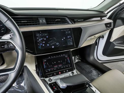 Certified 2024 Audi Q8 e-tron Prestige w/ Prestige Package AWD/4WD image 26