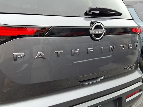 New 2026 Nissan Pathfinder Platinum AWD/4WD image 5