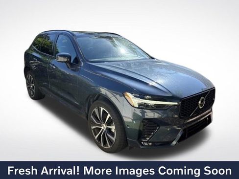 Used 2023 Volvo XC60 B5 Plus w/ Climate Package AWD/4WD image 1