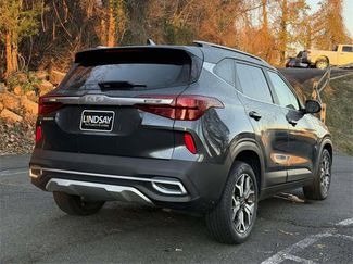 Used 2023 Kia Seltos EX video 2
