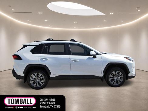 Used 2025 Toyota RAV4 Limited w/ Advanced Technology Package AWD/4WD image 8