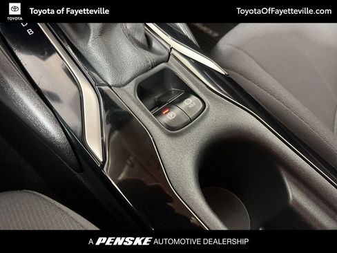 Used 2020 Toyota Corolla LE image 30