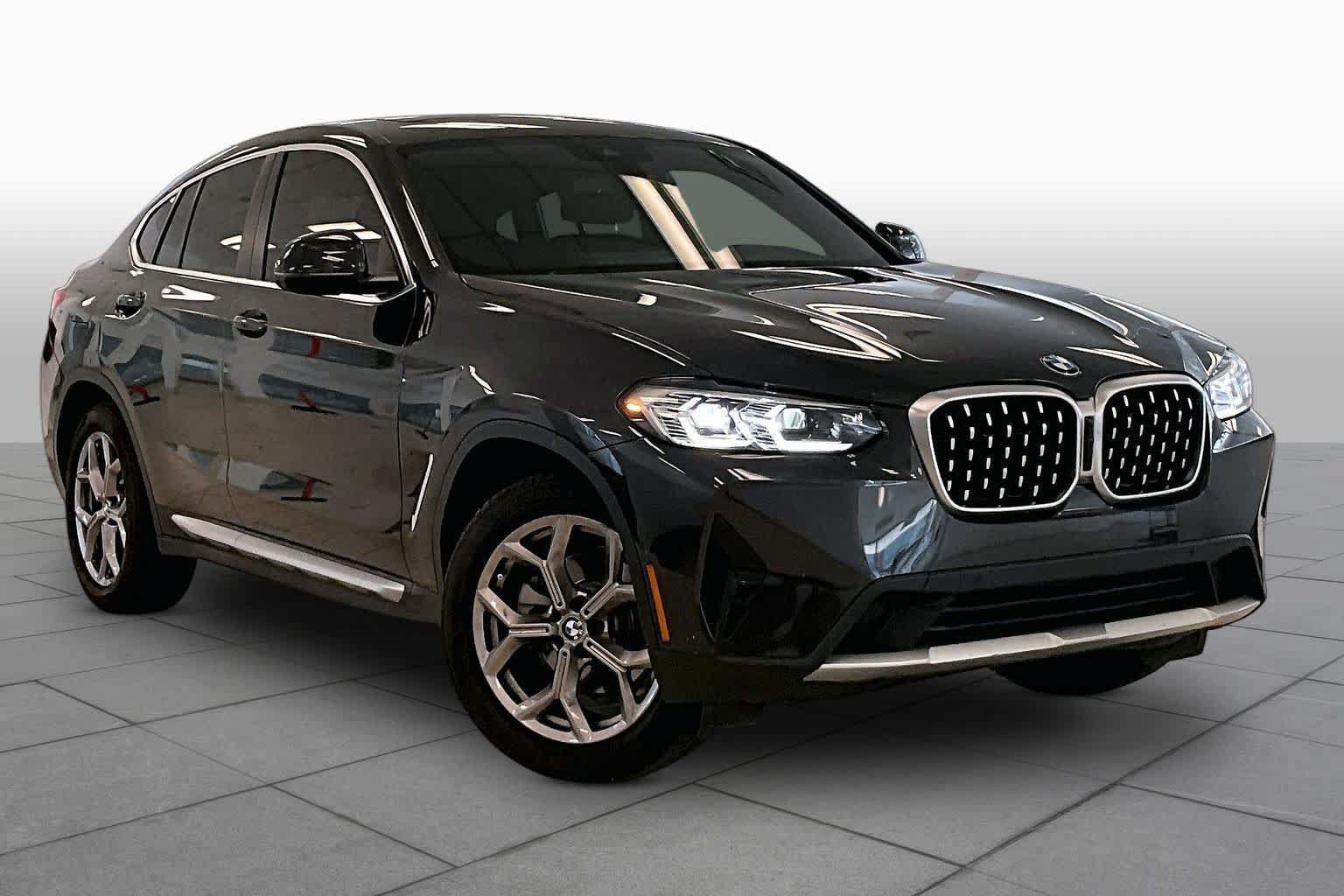 Used 2022 BMW X4 xDrive30i w/ Premium Package 2 AWD/4WD image 2