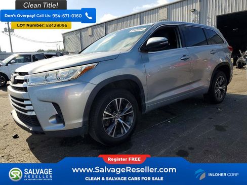Used 2018 Toyota Highlander LE FWD image 1