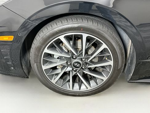 Used 2020 Hyundai Sonata Limited w/ Cargo Package image 11