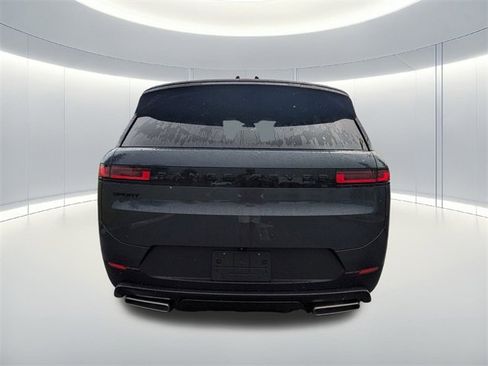 New 2025 Land Rover Range Rover Sport SE image 7