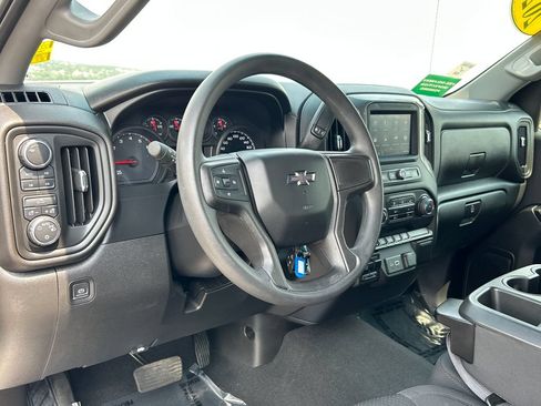 Used 2021 Chevrolet Silverado 1500 Custom Trail Boss AWD/4WD image 7