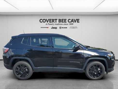 New 2026 Jeep Compass Latitude w/ Quick Order Package 29K image 11