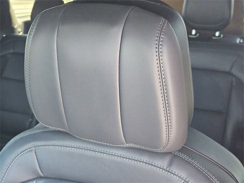 New 2025 Lincoln Navigator L Reserve w/ Jet Appearance Package image 13