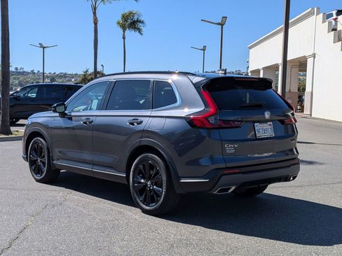 Used 2023 Honda CR-V Sport Touring image 3
