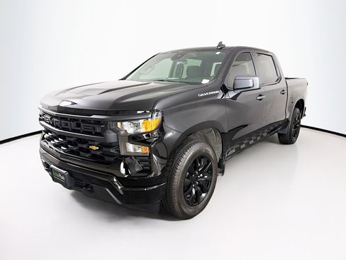 Used 2024 Chevrolet Silverado 1500 Custom RWD image 3