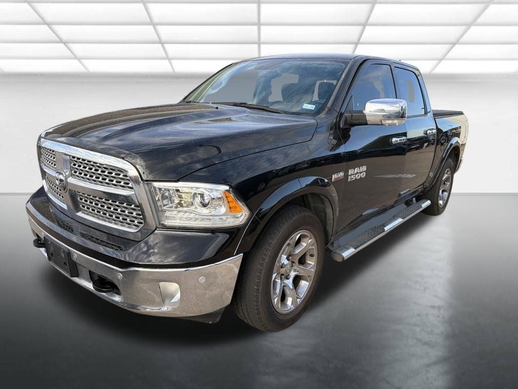 Used 2017 RAM 1500 Laramie w/ Convenience Group AWD/4WD image 5