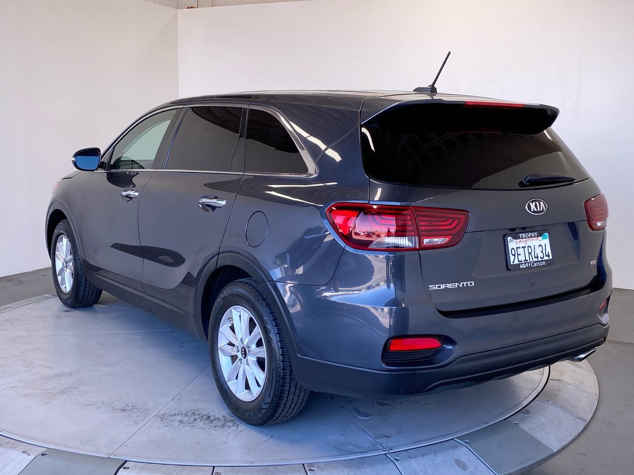 Used 2019 Kia Sorento FWD image 3