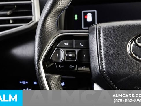 Used 2023 Toyota Sequoia Platinum image 30