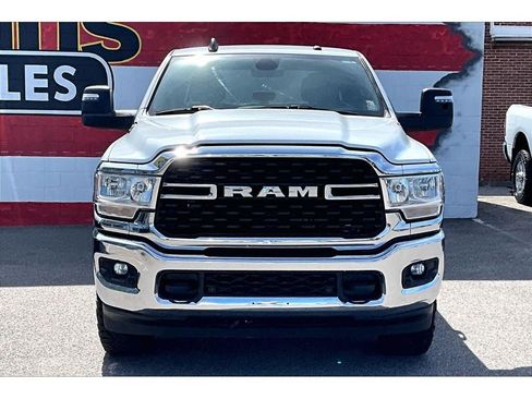 Used 2024 RAM 2500 Big Horn w/ Off Road Package AWD/4WD image 3