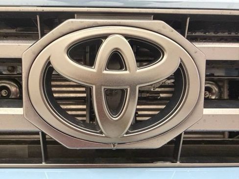 New 2026 Toyota 4Runner SR5 AWD/4WD image 13