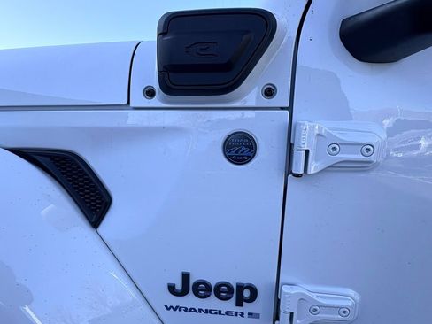 Used 2024 Jeep Wrangler High Altitude image 8