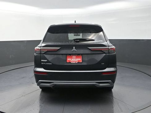Used 2025 Mitsubishi Outlander SE AWD/4WD image 7