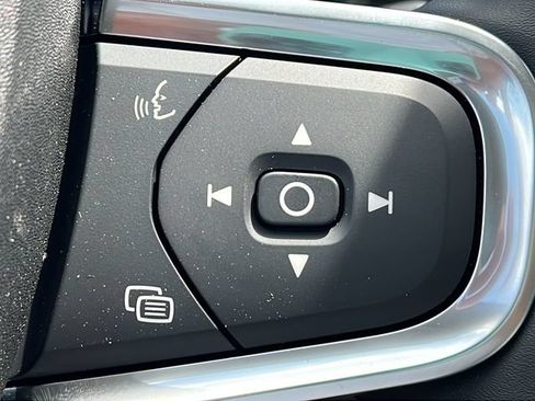 New 2026 Volvo XC40 B5 Plus w/ Protection Package Premier AWD/4WD image 21