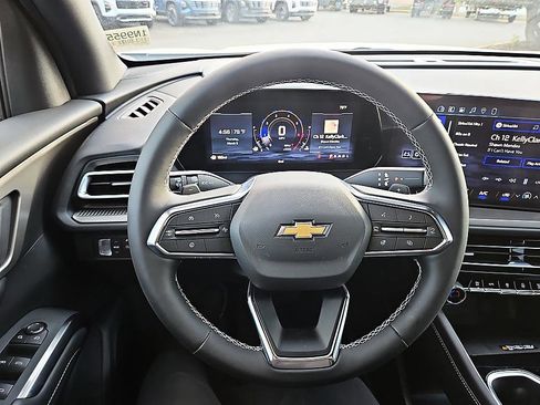 New 2026 Chevrolet Traverse LT image 17