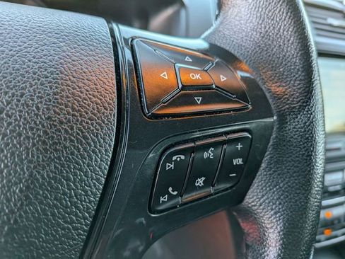 Used 2018 Ford Explorer XLT w/ Equipment Group 202A image 18