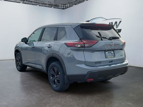 New 2026 Nissan Rogue SV image 5