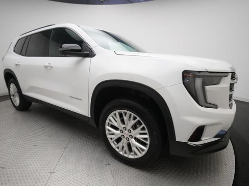 Used 2025 GMC Acadia Elevation w/ Elevation Premium Package AWD/4WD image 36