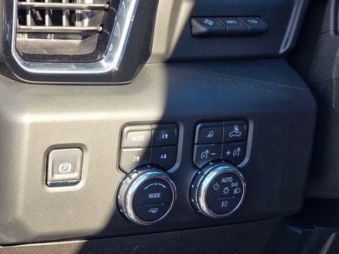 New 2026 GMC Sierra 2500 Denali Ultimate AWD/4WD image 37