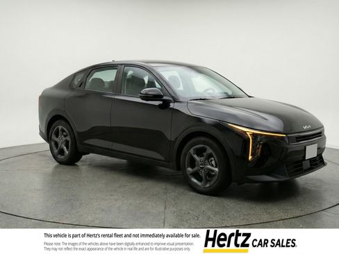 Used 2025 Kia K4 FWD image 1