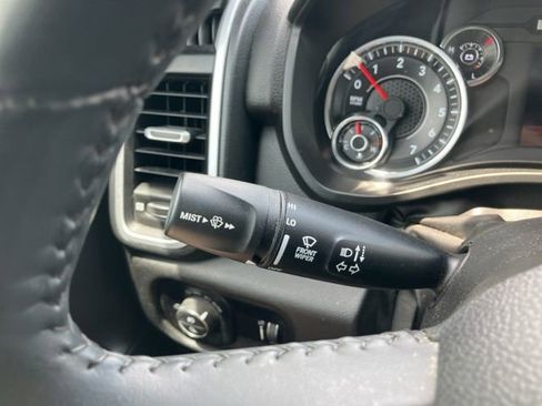 Used 2023 RAM 1500 2WD Crew Cab image 27