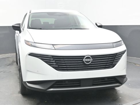 New 2025 Nissan Murano SV image 2