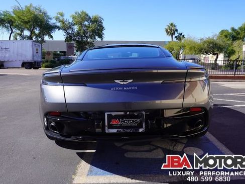 Used 2020 Aston Martin DB11 Coupe image 31