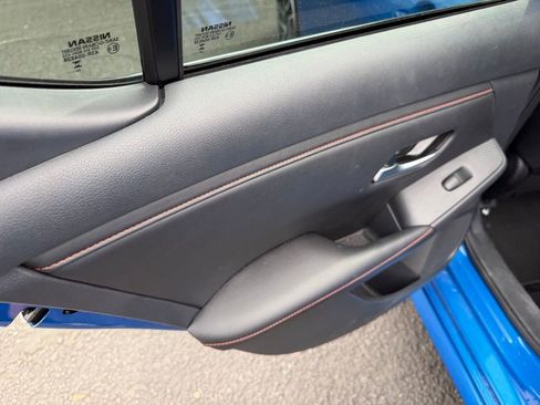 Used 2025 Nissan Sentra SR w/ SR Premium Package image 11