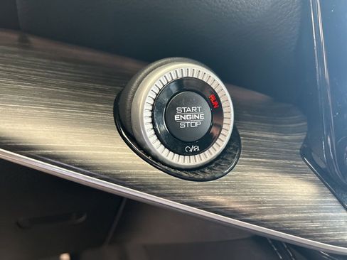 Used 2023 Jeep Wagoneer Series III w/ Preferred Equipment Group image 53