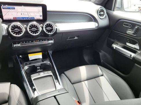 Certified 2025 Mercedes-Benz GLB 250 4MATIC image 29