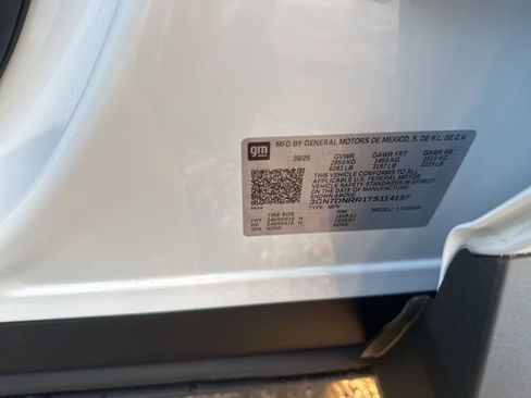 New 2026 Chevrolet Equinox EV LT image 38