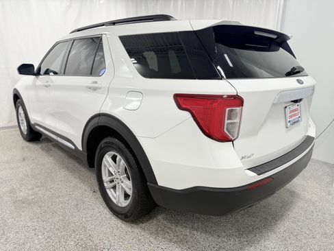 Used 2020 Ford Explorer XLT w/ Comfort Package image 6