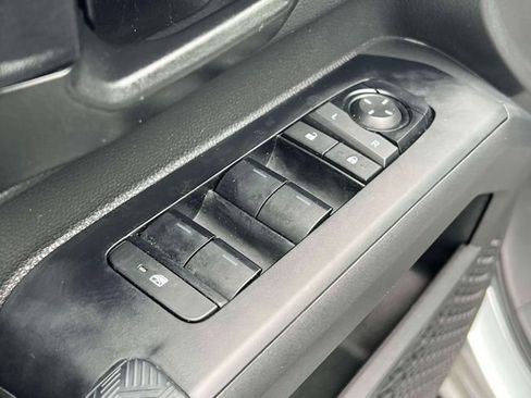 Certified 2025 Toyota Tacoma SR5 w/ SR5 Upgrade Package image 21