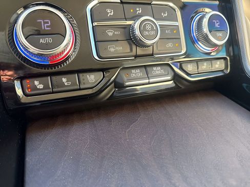 Used 2021 GMC Yukon Denali image 23