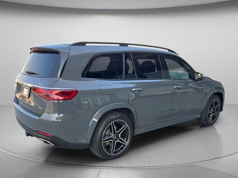 New 2026 Mercedes-Benz GLS 450 4MATIC image 9