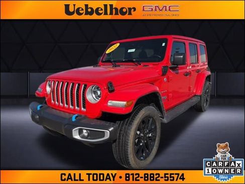 Used 2022 Jeep Wrangler Unlimited Sahara w/ Cold Weather Group image 15