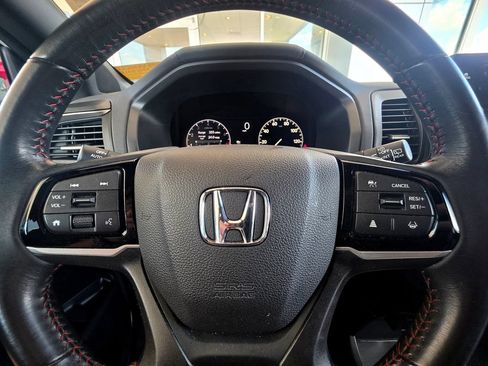 Used 2025 Honda Odyssey Sport-L image 25