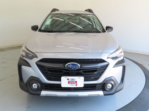 Used 2025 Subaru Outback Limited w/ Popular Package #2 image 11