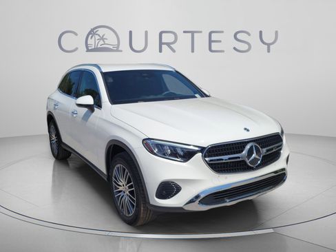Certified 2026 Mercedes-Benz GLC 300 image 4