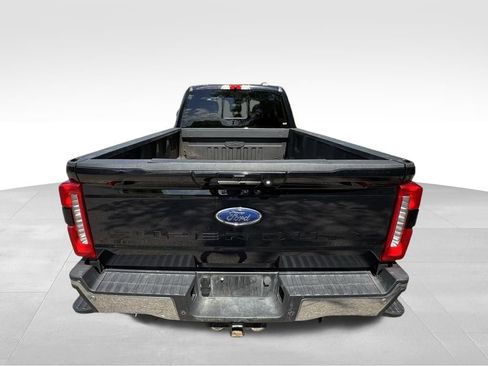 Used 2023 Ford F350 Lariat w/ Lariat Ultimate Package AWD/4WD image 9