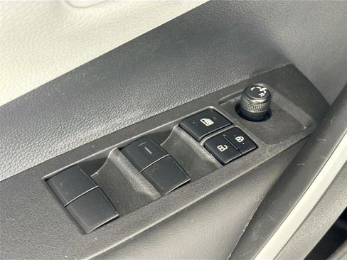 Certified 2025 Toyota Corolla SE image 28